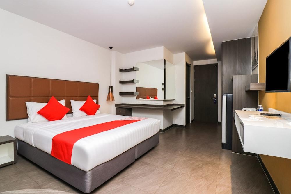 Aim House No Parking Hotel Bangkok